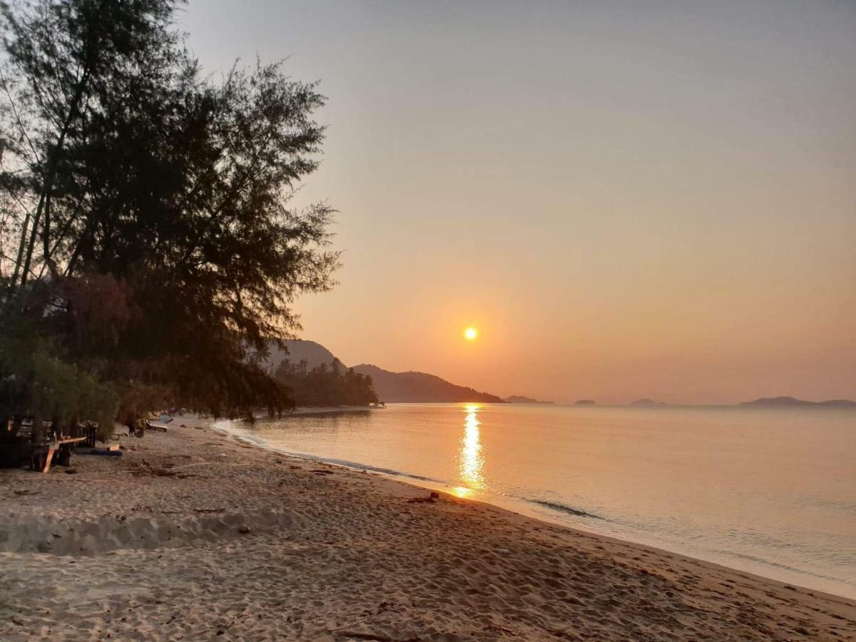 Hotel Sea Paradise Ban Khlong Kloi Exteriér fotografie